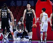 包含历史性时刻!球队总决赛中巨星独揽三双，成就CBA传奇的词条